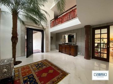 Magnífica residencia con alberca a la venta en las Lomas de Chapultepec, CDMX