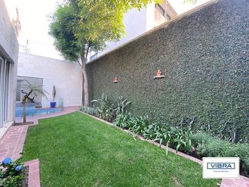 Magnífica residencia con alberca a la venta en las Lomas de Chapultepec, CDMX