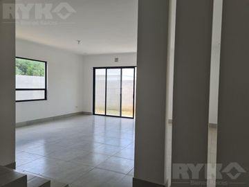 Casa - Fraccionamiento Altares Residencial
