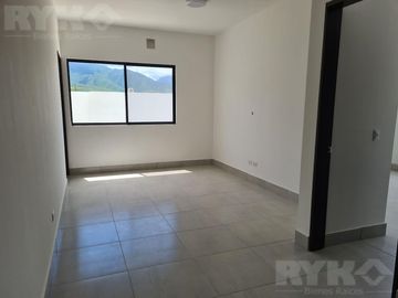 Casa - Fraccionamiento Altares Residencial