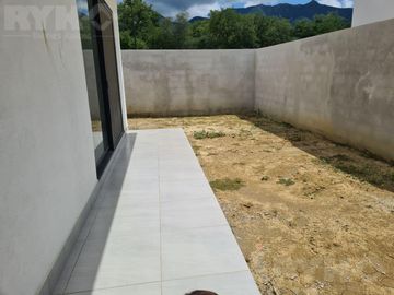 Casa - Fraccionamiento Altares Residencial