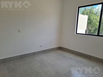 Casa - Fraccionamiento Altares Residencial