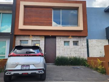 Casa en Venta  Altozano Fraccionamiento privado