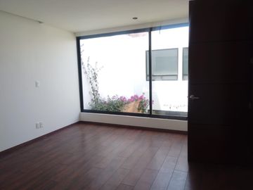 Casa en venta, Club de Golf San Carlos, Metepec, Edo. de México.