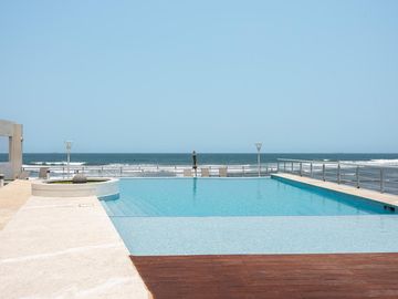 Departamento en venta en Fracc. Costa de Oro, Boca del Rio con salida al mar