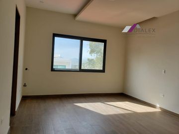 La Joya Privada Residencial -CARRETERA NACIONAL- Casa en Venta Monterrey Zona Sur
