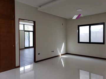La Joya Privada Residencial -CARRETERA NACIONAL- Casa en Venta Monterrey Zona Sur