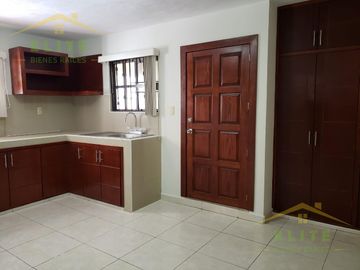 CASA EN VENTA COLONIA AMPLIACION DE LA UNIDAD NACIONAL