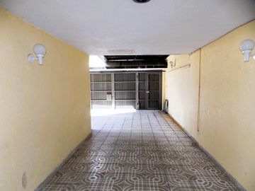Casa en venta en Ciudad Satélite, Naucalpan, Edo. Méx.