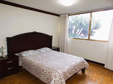Casa en venta en Ciudad Satélite, Naucalpan, Edo. Méx.