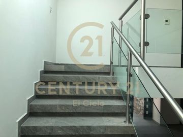 CASA EN VENTA - CLUSTER 10 10 10 EN LOMAS DE ANGELOPOLIS