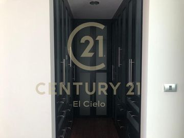 CASA EN VENTA - CLUSTER 10 10 10 EN LOMAS DE ANGELOPOLIS