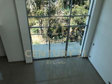 CASA EN VENTA - CLUSTER 10 10 10 EN LOMAS DE ANGELOPOLIS