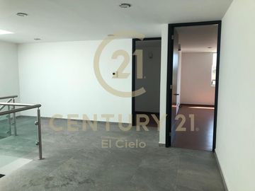 CASA EN VENTA - CLUSTER 10 10 10 EN LOMAS DE ANGELOPOLIS
