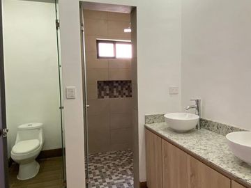 Casa en venta en Cumbres Elite Premier, privada Pirineos