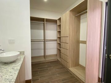 Casa en venta en Cumbres Elite Premier, privada Pirineos