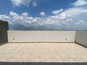 Casa en venta en Cumbres Elite Premier, privada Pirineos