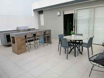 CASA EN VENTA ZONA APODACA
