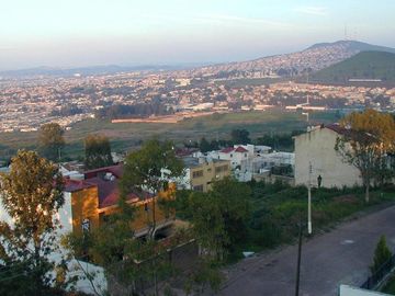 CASA U OFICINA EN VENTA CERRO DEL TESORO TLAQUEPAQUE