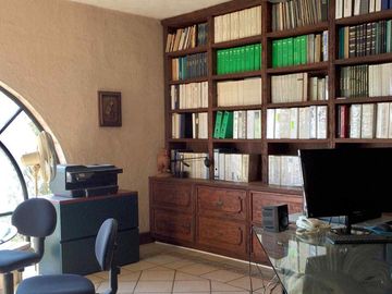 CASA U OFICINA EN VENTA CERRO DEL TESORO TLAQUEPAQUE