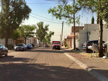 CASA U OFICINA EN VENTA CERRO DEL TESORO TLAQUEPAQUE