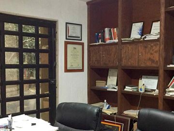 CASA U OFICINA EN VENTA CERRO DEL TESORO TLAQUEPAQUE