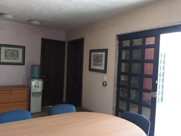CASA U OFICINA EN VENTA CERRO DEL TESORO TLAQUEPAQUE