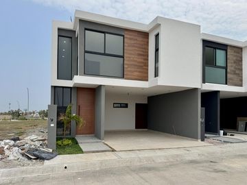 Casa en Preventa Punto Lomas