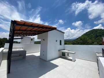 CASA EN AHUATEPEC