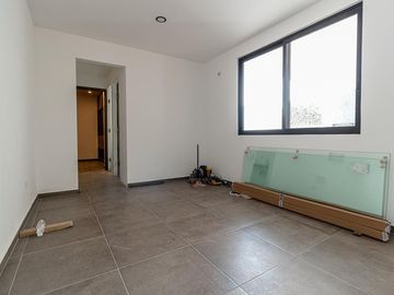 CASA EN VENTA NUEVA EN FRACCIONAMIENTO BOSQUES DE ZAVALETA