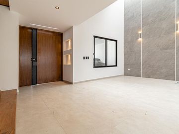 CASA EN VENTA NUEVA EN FRACCIONAMIENTO BOSQUES DE ZAVALETA