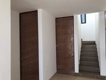 Casa en Praderas de mayab, 3 Rec. y alberca