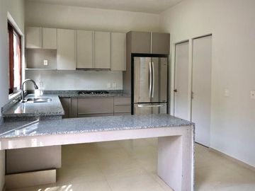 CASA EN VENTA O RENTA EN FRACC.  HACIENDA DEL ORO,  SAN AGUSTIN