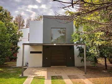 CASA EN VENTA O RENTA EN FRACC.  HACIENDA DEL ORO,  SAN AGUSTIN