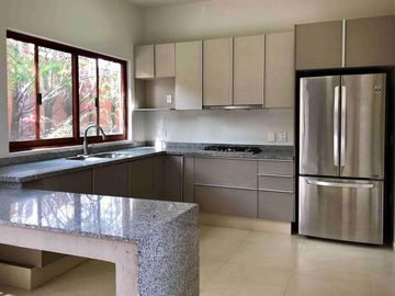 CASA EN VENTA O RENTA EN FRACC.  HACIENDA DEL ORO,  SAN AGUSTIN