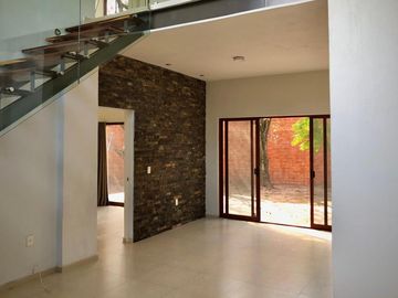 CASA EN VENTA O RENTA EN FRACC.  HACIENDA DEL ORO,  SAN AGUSTIN