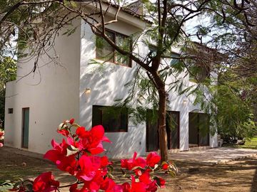 CASA EN VENTA O RENTA EN FRACC.  HACIENDA DEL ORO,  SAN AGUSTIN