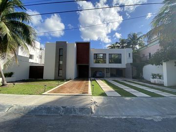 Casa en venta en Cancun Residencial Campestre