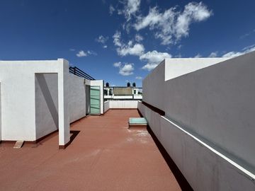 CASA EN VENTA EN JARDINES DE SANTIAGO, PUEBLA, CERCA A CU BUAP
