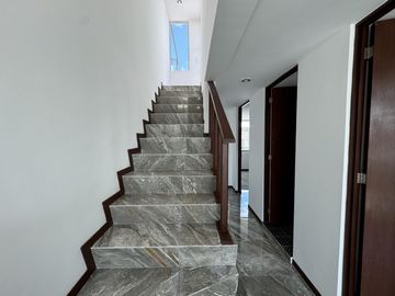 CASA EN VENTA EN JARDINES DE SANTIAGO, PUEBLA, CERCA A CU BUAP