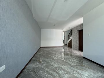CASA EN VENTA EN JARDINES DE SANTIAGO, PUEBLA, CERCA A CU BUAP