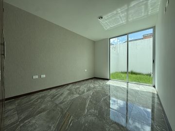 CASA EN VENTA EN JARDINES DE SANTIAGO, PUEBLA, CERCA A CU BUAP