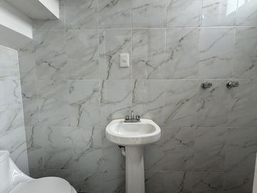 CASA EN VENTA EN JARDINES DE SANTIAGO, PUEBLA, CERCA A CU BUAP