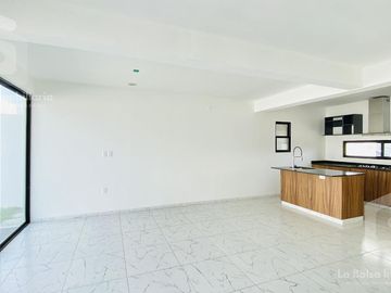 Casa - Fraccionamiento Lomas de la Rioja