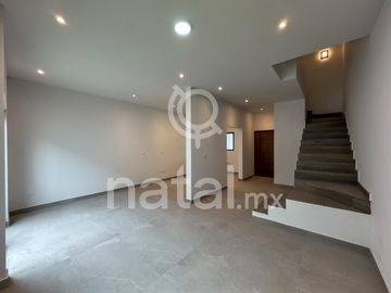 CASA VENTA cerca avenida concordia ESTANCIAS VALLE DE PLATA