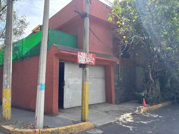 VENTA DE CASA EN FRACCIONAMIENTO PARA REMODELAR
