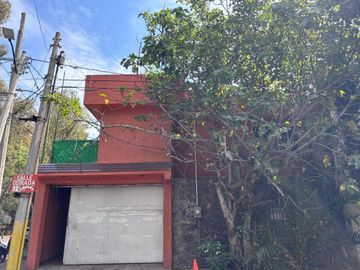 VENTA DE CASA EN FRACCIONAMIENTO PARA REMODELAR