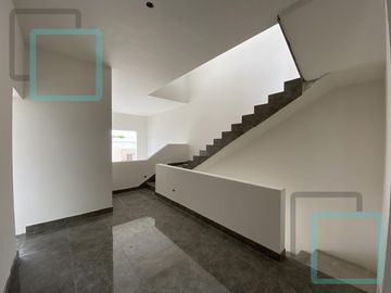CASA EN VENTA PEDREGAL DE LA MONTAÑA ZONA CARRETERA NACIONAL MONTERREY