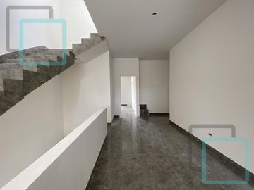 CASA EN VENTA PEDREGAL DE LA MONTAÑA ZONA CARRETERA NACIONAL MONTERREY