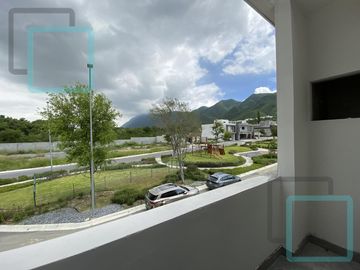 CASA EN VENTA PEDREGAL DE LA MONTAÑA ZONA CARRETERA NACIONAL MONTERREY